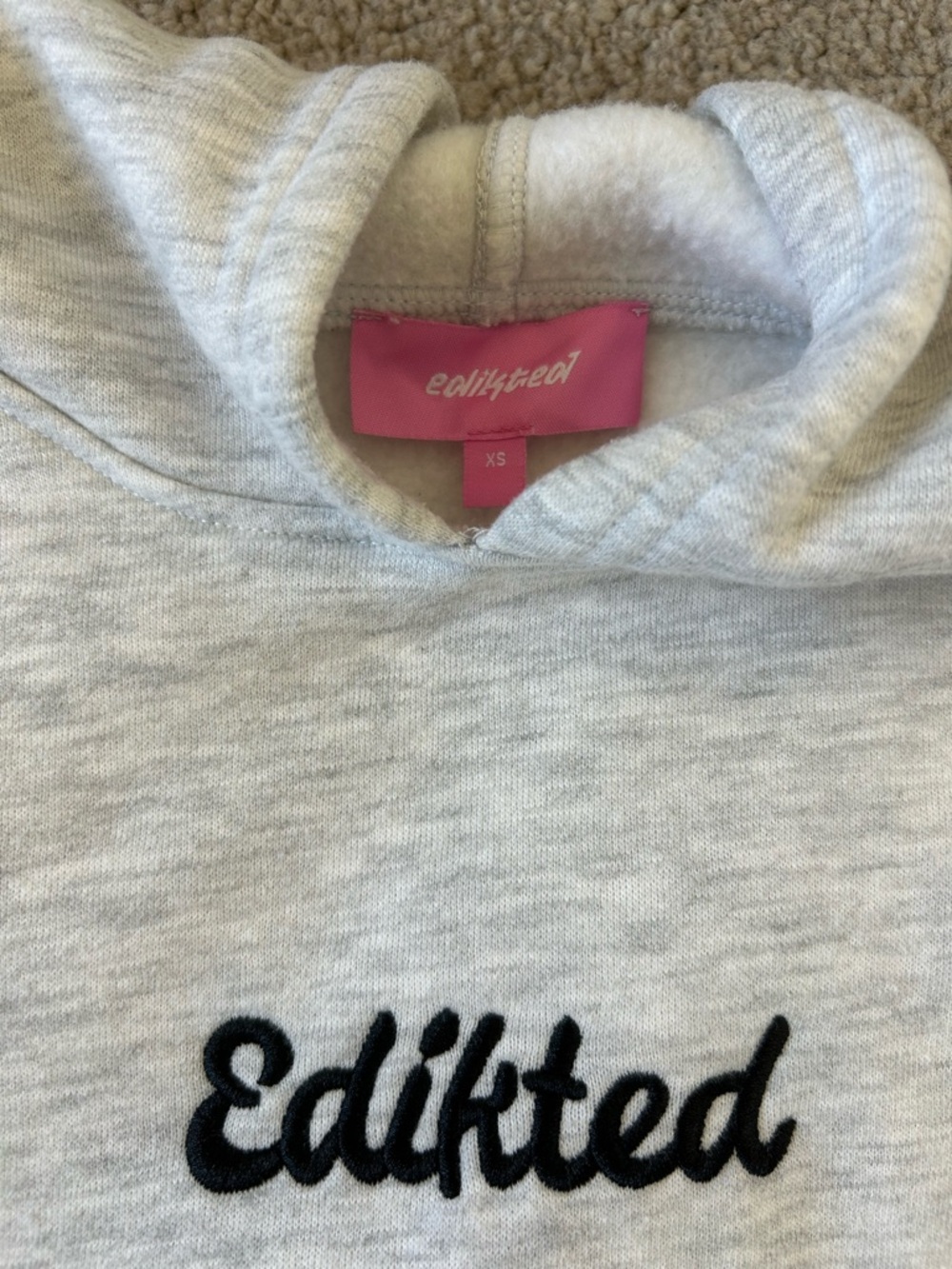 Edikted Big Love Hoodie Size XS - Picture 2 of 4